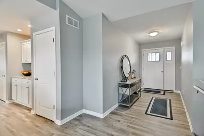 213 English Oak Lane, Poplar Grove, IL 61065 - Photo 4