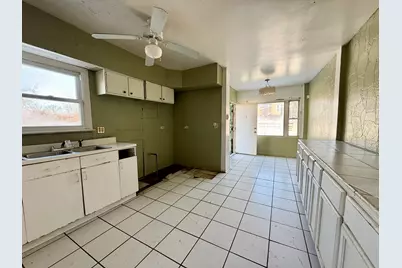 7741 S Oglesby Avenue, Chicago, IL 60649 - Photo 10