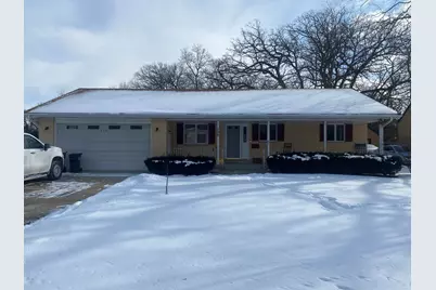 155 S Seymour Avenue, Grayslake, IL 60030 - Photo 1
