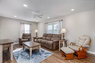 4 Maplewood Ln, Ottawa, IL 61350 - Photo 8