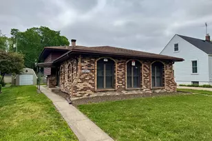 18013 Park Ave, Lansing, IL 60438 - Photo 2