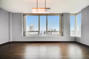 33 W Ontario St, Chicago, IL 60610 - Photo 4