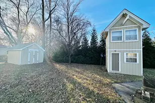 1901 W 56th St, La Grange Highlands, IL 60525 - Photo 4