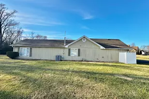 1901 W 56th St, La Grange Highlands, IL 60525 - Photo 2