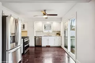 366 Ventura Club Dr, Roselle, IL 60172 - Photo 12