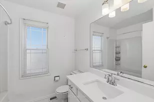 1070 N Ashbury Ave, Bolingbrook, IL 60440 - Photo 16