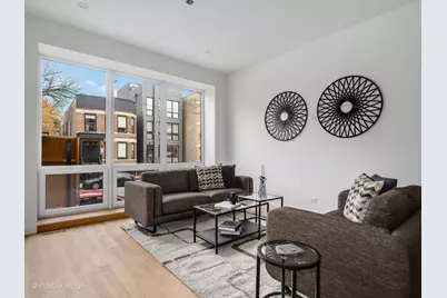 2651 W Augusta Boulevard #1, Chicago, IL 60622 - Photo 2