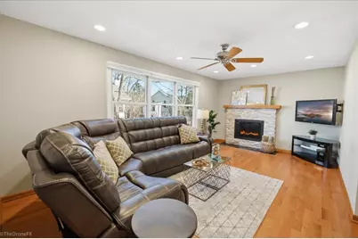 725 Leslie Lane, Schaumburg, IL 60194 - Photo 14