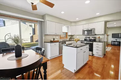 725 Leslie Lane, Schaumburg, IL 60194 - Photo 10