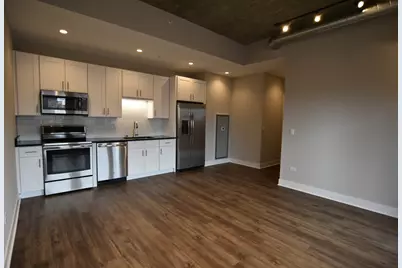 3833 N Broadway Street #313, Chicago, IL 60613 - Photo 2