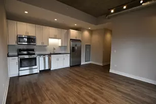 3833 N Broadway St, Chicago, IL 60613 - Photo 2