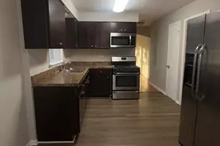 12549 S Laflin St, Calumet Park, IL 60827 - Photo 4