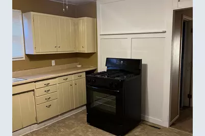 708 N Madison Street, Lincoln, IL 62656 - Photo 4