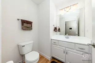 9361 Keswick Dr, Woodridge, IL 60517 - Photo 36