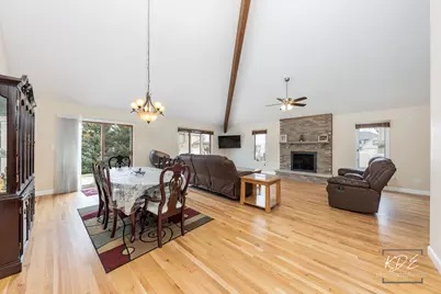 9361 Keswick Drive, Woodridge, IL 60517 - Photo 16