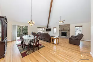 9361 Keswick Dr, Woodridge, IL 60517 - Photo 16