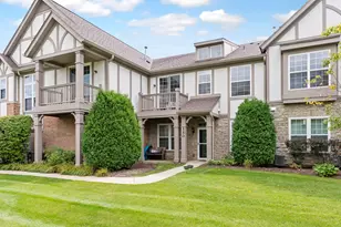 880 June Terrace, Lake Zurich, IL 60047 - Photo 2