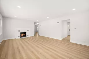 400 Kishwaukee Dr, Sycamore, IL 60178 - Photo 6