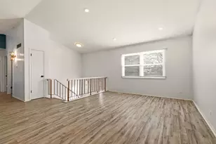 304 Jonquil Ct, Aurora, IL 60504 - Photo 6