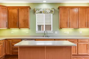 13330 Strandhill Dr, Orland Park, IL 60462 - Photo 8