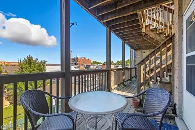 3222 W Berteau Avenue #2, Chicago, IL 60618 - Photo 12