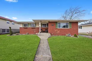 19404 Wildwood Ave, Lansing, IL 60438 - Photo 2