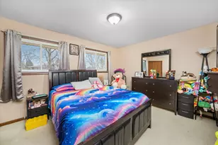 19404 Wildwood Ave, Lansing, IL 60438 - Photo 16