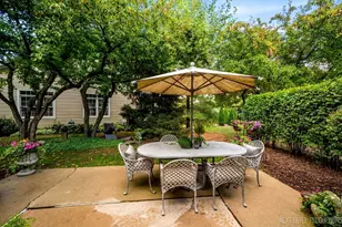 1919 Waverly Cir, Saint Charles, IL 60174 - Photo 40