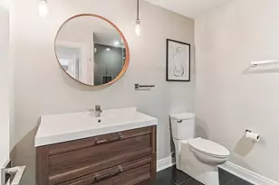 5450 Astor Ln, Rolling Meadows, IL 60008 - Photo 14