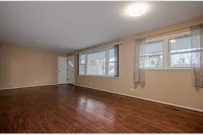 18940 Baker Avenue, Country Club Hills, IL 60478 - Photo 2