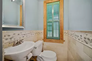 568 Burton Ave, Highland Park, IL 60035 - Photo 14