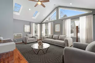 7816 Dorchester Ln, Darien, IL 60561 - Photo 2