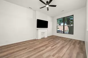 2345 W Grenshaw St, Chicago, IL 60612 - Photo 2