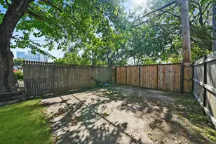 2345 W Grenshaw St, Chicago, IL 60612 - Photo 24