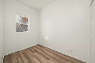 2345 W Grenshaw St, Chicago, IL 60612 - Photo 10