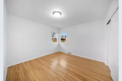 917 Sunset Avenue, Earlville, IL 60518 - Photo 12