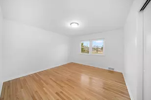 917 Sunset Ave, Earlville, IL 60518 - Photo 14