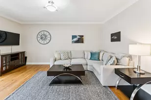 5 Illinois Ave, Schaumburg, IL 60193 - Photo 12