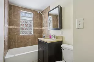 1612 N Prairie Ave, Crest Hill, IL 60403 - Photo 10