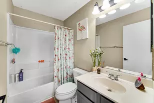 1384 Roxbury Dr, Aurora, IL 60502 - Photo 14