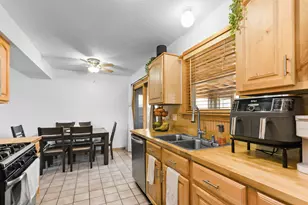 3110 Timber Hill Ln, Aurora, IL 60504 - Photo 8