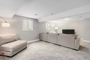 850 S Saylor Ave, Elmhurst, IL 60126 - Photo 16