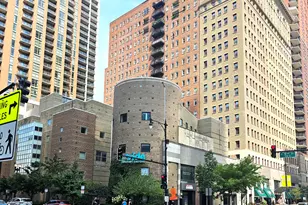 40 E 9th St, Chicago, IL 60605 - Photo 1