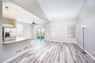 511 N Maggie Ln, Romeoville, IL 60446 - Photo 8