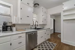 1003 W William St, Champaign, IL 61821 - Photo 8