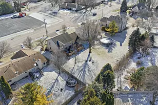 1205 1st Street S, Dekalb, IL 60115 - Photo 36