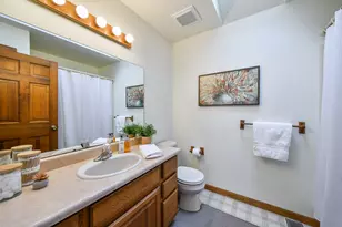 38 Walnut Creek Ln, Oswego, IL 60543 - Photo 10