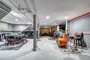 8212 S Bishop St, Chicago, IL 60620 - Photo 18