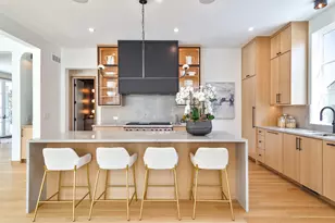 527 Kensington Ct, Hinsdale, IL 60521 - Photo 4