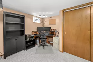 537 Craig Ave, Crete, IL 60417 - Photo 18